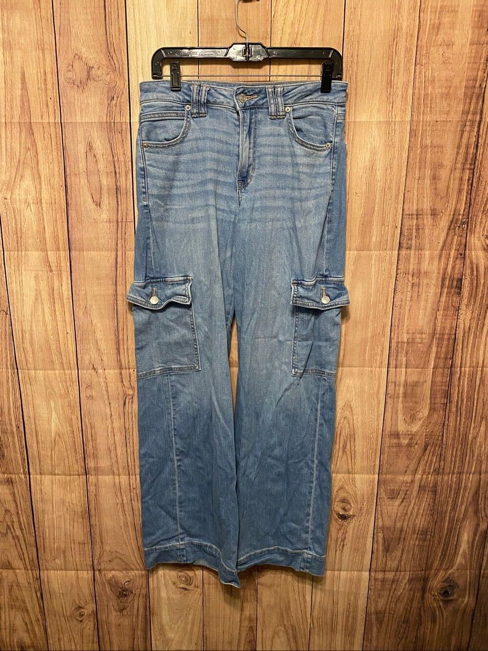 American Eagle size 4 Regular length blue jeans denim pockets cargo wide leg